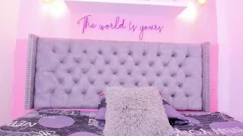 Sophii  online show from February 4, 2026, 10:36 pm