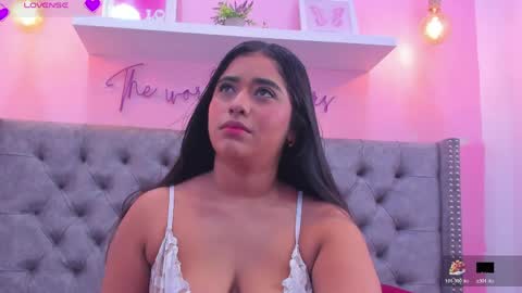 Sophii  online show from April 27, 2026, 8:40 pm