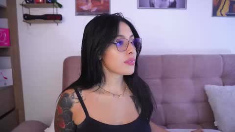 Snapshot of sophiiecums chatting on December 13, 2025, 9:09 pm Sophiie online show from December 13, 2025, 9:09 pm