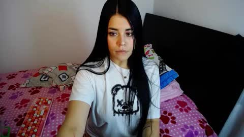 Sophy  online show from November 27, 2025, 9:39 pm