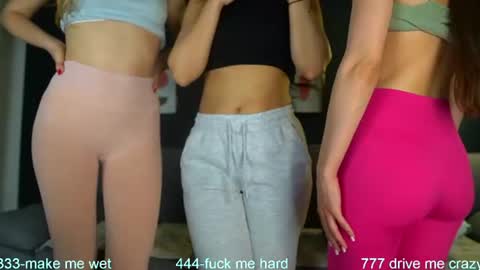 Snapshot of sophydiva chatting on June 12, 2026, 5:28 am Sophydiva online show from June 12, 2026, 5:28 am