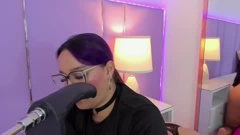 Snapshot of sophyruiz_ chatting on November 15, 2025, 11:51 am Sophy online show from November 15, 2025, 11:51 am