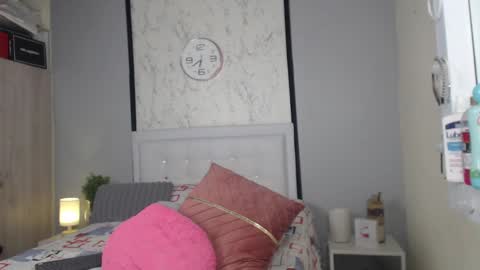 Snapshot of sopphiefox chatting on January 25, 2025, 12:48 am Sofia online show from January 25, 2025, 12:48 am