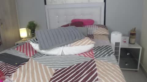 Snapshot of sopphiefox chatting on January 31, 2025, 9:37 pm Sofia online show from January 31, 2025, 9:37 pm