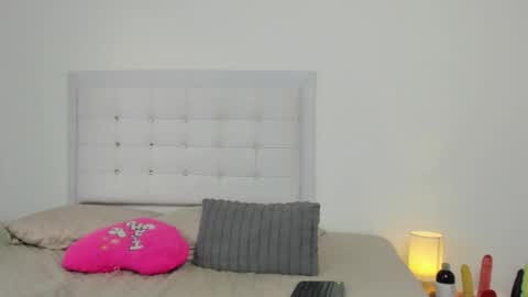 Snapshot of sopphiefox chatting on October 29, 2025, 10:44 pm Sofia online show from October 29, 2025, 10:44 pm