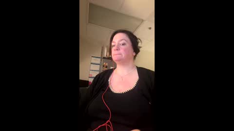 Snapshot of sotamom chatting on April 23, 2026, 5:59 pm NaughtyMommy online show from April 23, 2026, 5:59 pm