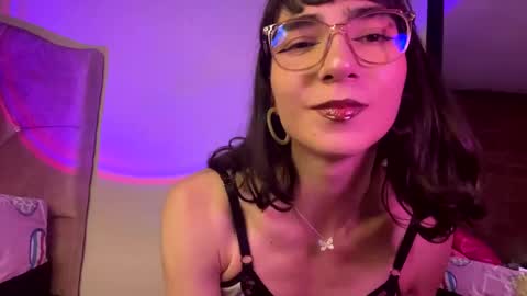 Soul Aura online show from November 5, 2025, 1:05 am