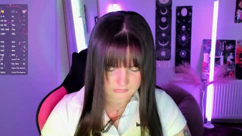 Snapshot of sour_cherry_ chatting on June 2, 2026, 12:51 pm Jennie online show from June 2, 2026, 12:51 pm
