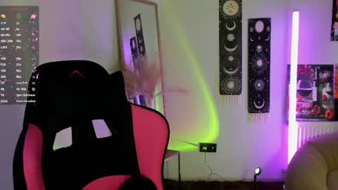 Snapshot of sour_cherry_ chatting on June 14, 2026, 5:59 pm Jennie online show from June 14, 2026, 5:59 pm