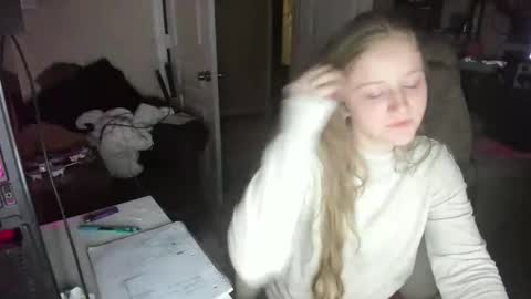 Bunnydathug online show from November 27, 2025, 12:13 am