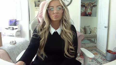 Your Barbii online show from February 18, 2025, 3:21 pm