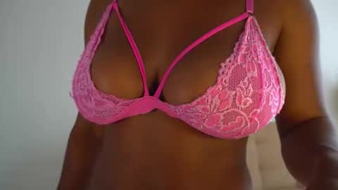 Snapshot of sow_fitt chatting on November 19, 2025, 12:38 pm sow_fitt online show from November 19, 2025, 12:38 pm