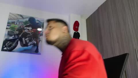 soy_apolo online show from November 8, 2025, 5:01 pm