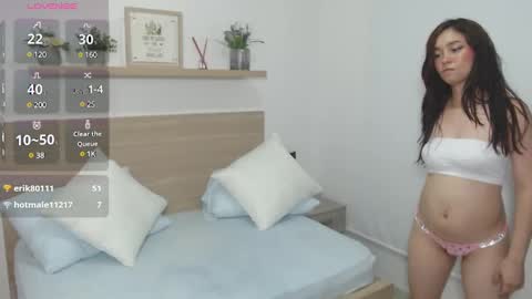 Snapshot of soy_mariana_ chatting on February 18, 2025, 8:59 am M A R I A N A online show from February 18, 2025, 8:59 am