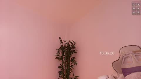 M A R I A N A online show from June 17, 2026, 2:25 am