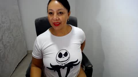 Snapshot of soyelena46 chatting on August 7, 2026, 11:45 am soy Elena online show from August 7, 2026, 11:45 am