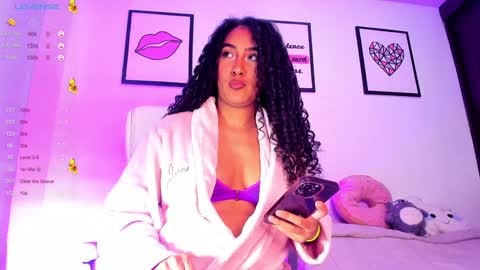 Juliana online show from February 3, 2025, 9:29 pm