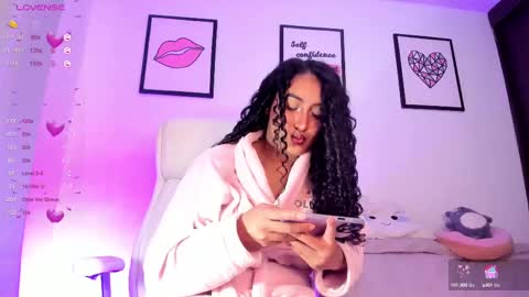 Juliana online show from February 19, 2025, 3:16 pm