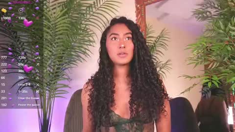 Juliana online show from April 28, 2026, 4:39 am