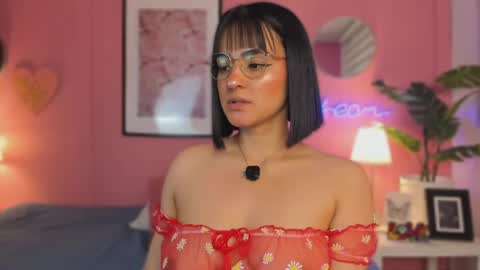 Snapshot of soysaraa_ chatting on May 21, 2026, 5:03 am Aleja online show from May 21, 2026, 5:03 am