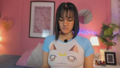 Snapshot of soysaraa_ chatting on June 5, 2026, 5:03 am Aleja online show from June 5, 2026, 5:03 am