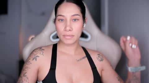 Snapshot of soytulu_ chatting on May 19, 2026, 8:15 pm brisa s online show from May 19, 2026, 8:15 pm