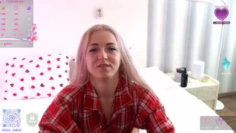 Snapshot of space_danger chatting on October 2, 2025, 8:10 am space danger online show from October 2, 2025, 8:10 am