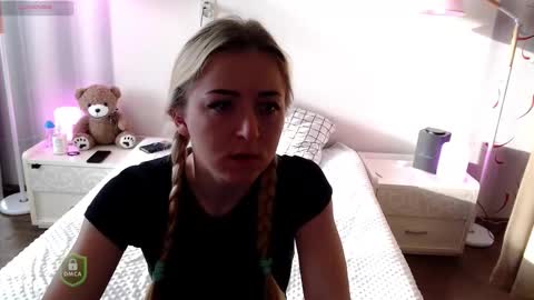 Snapshot of space_danger chatting on January 14, 2026, 7:14 am space danger online show from January 14, 2026, 7:14 am