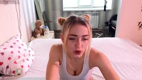 Snapshot of space_danger chatting on February 16, 2026, 6:20 am space danger online show from February 16, 2026, 6:20 am