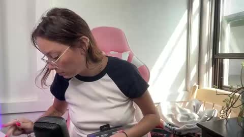 Snapshot of spacecowwhore chatting on October 3, 2025, 3:42 pm Spacecow Whore online show from October 3, 2025, 3:42 pm