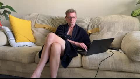 spaceman_fun online show from June 10, 2026, 4:17 pm