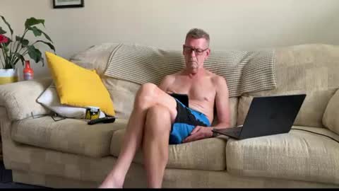 Snapshot of spaceman_fun chatting on June 17, 2026, 3:57 pm spaceman_fun online show from June 17, 2026, 3:57 pm