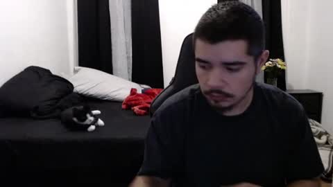 Snapshot of spanishcouple4255 chatting on October 26, 2025, 1:00 am spanishcouple4255 online show from October 26, 2025, 1:00 am