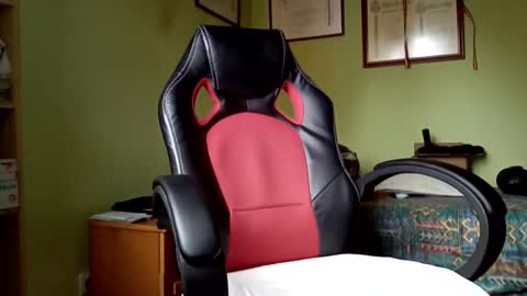 Manu  online show from January 7, 2025, 1:46 pm