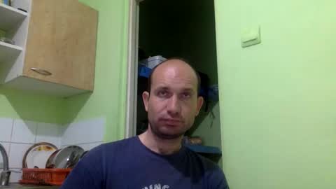 Snapshot of sparei7 chatting on May 19, 2026, 9:43 pm Snaiky online show from May 19, 2026, 9:43 pm