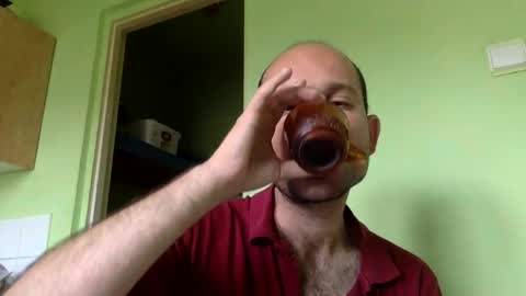 Snapshot of sparei7 chatting on May 21, 2026, 9:05 am Snaiky online show from May 21, 2026, 9:05 am