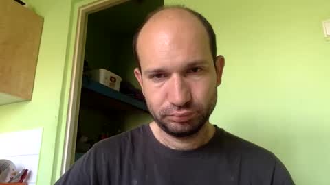 Snapshot of sparei7 chatting on June 5, 2026, 8:20 am Snaiky online show from June 5, 2026, 8:20 am