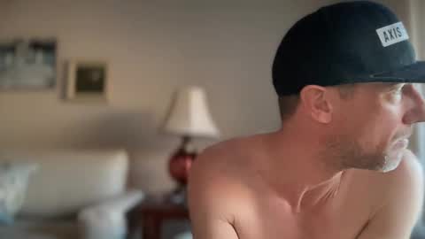 Snapshot of sparker1169 chatting on December 1, 2024, 10:10 pm Dad online show from December 1, 2024, 10:10 pm