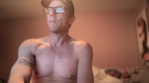 Snapshot of sparker1169 chatting on November 17, 2025, 3:07 pm Dad online show from November 17, 2025, 3:07 pm