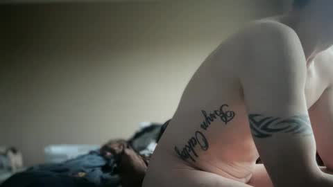 Dad online show from April 17, 2026, 1:52 am