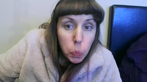 Tip 1 token  Follow me on instagram  Sparkle pinuppp online show from January 25, 2025, 9:04 am