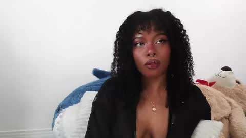 Snapshot of sparklingsoleil chatting on September 20, 2025, 7:26 pm Soleil online show from September 20, 2025, 7:26 pm