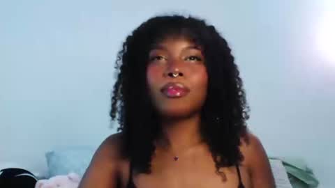 Snapshot of sparklingsoleil chatting on October 15, 2025, 7:25 pm Soleil online show from October 15, 2025, 7:25 pm