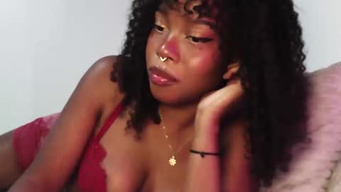 Snapshot of sparklingsoleil chatting on November 13, 2025, 2:38 pm Soleil online show from November 13, 2025, 2:38 pm