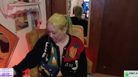 Snapshot of sparklybisexual chatting on October 25, 2025, 11:43 pm sparklybisexual online show from October 25, 2025, 11:43 pm