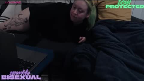Snapshot of sparklybisexual chatting on December 14, 2025, 6:30 am sparklybisexual online show from December 14, 2025, 6:30 am