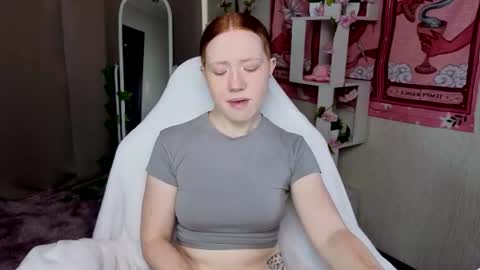 Snapshot of sparky_fox chatting on July 27, 2026, 12:06 am Nika online show from July 27, 2026, 12:06 am