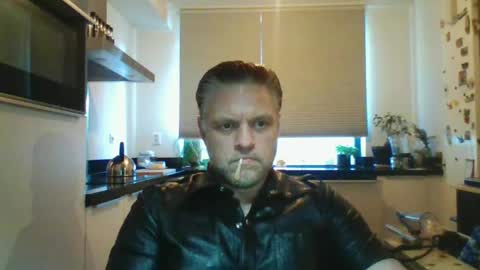 DutchDude online show from February 26, 2025, 11:20 am