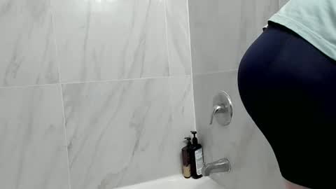 Snapshot of spencergndxxx chatting on October 31, 2025, 12:11 am spencergndxxx online show from October 31, 2025, 12:11 am