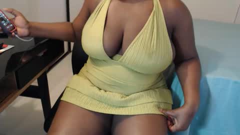 Snapshot of spicychocolatestrawberry chatting on May 7, 2026, 7:08 pm SPICYCHOCSTRAW online show from May 7, 2026, 7:08 pm